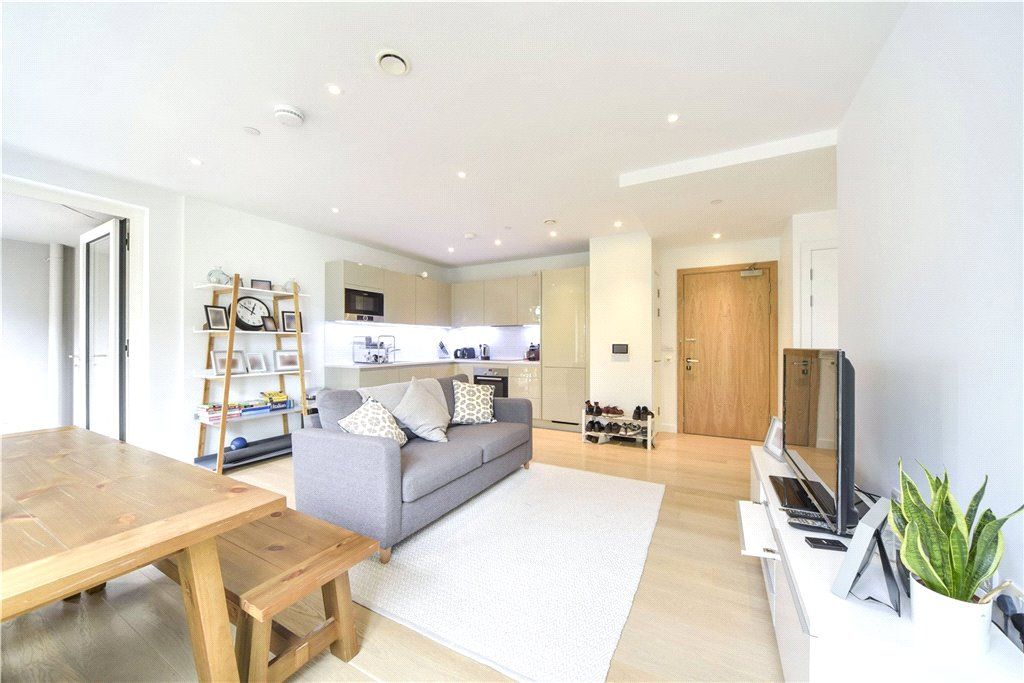 Property photo 3 of 8 Reception Room