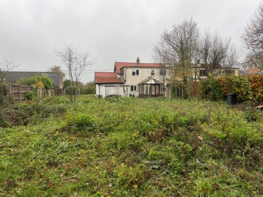 Property photo 2 of 25