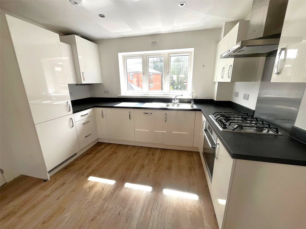 Property photo 2 of 7 Picture No. 04