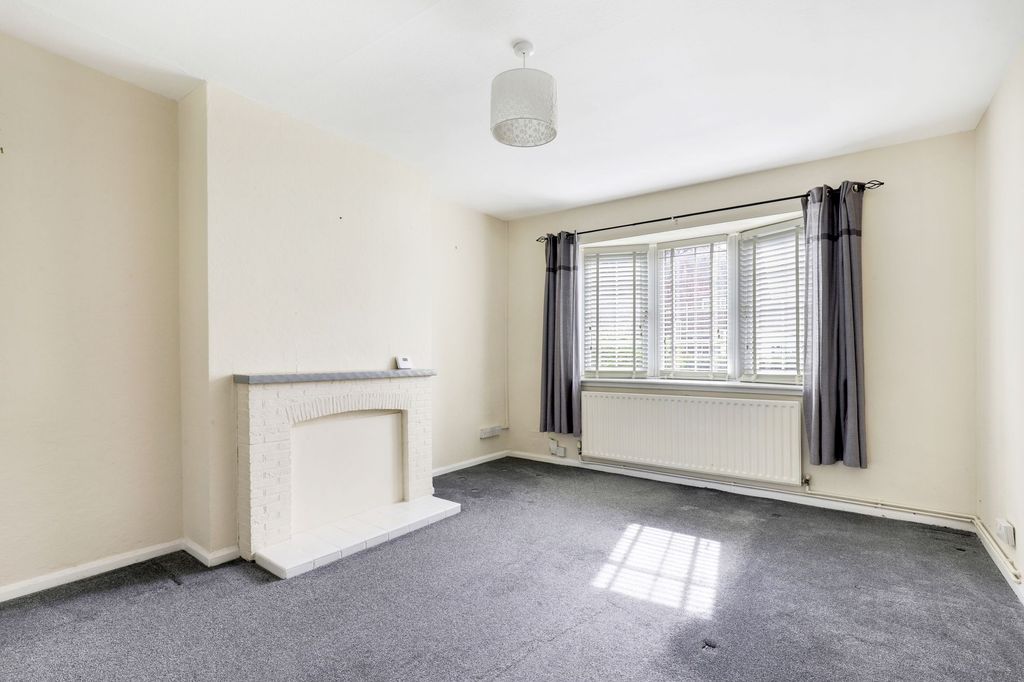 Property photo 3 of 20