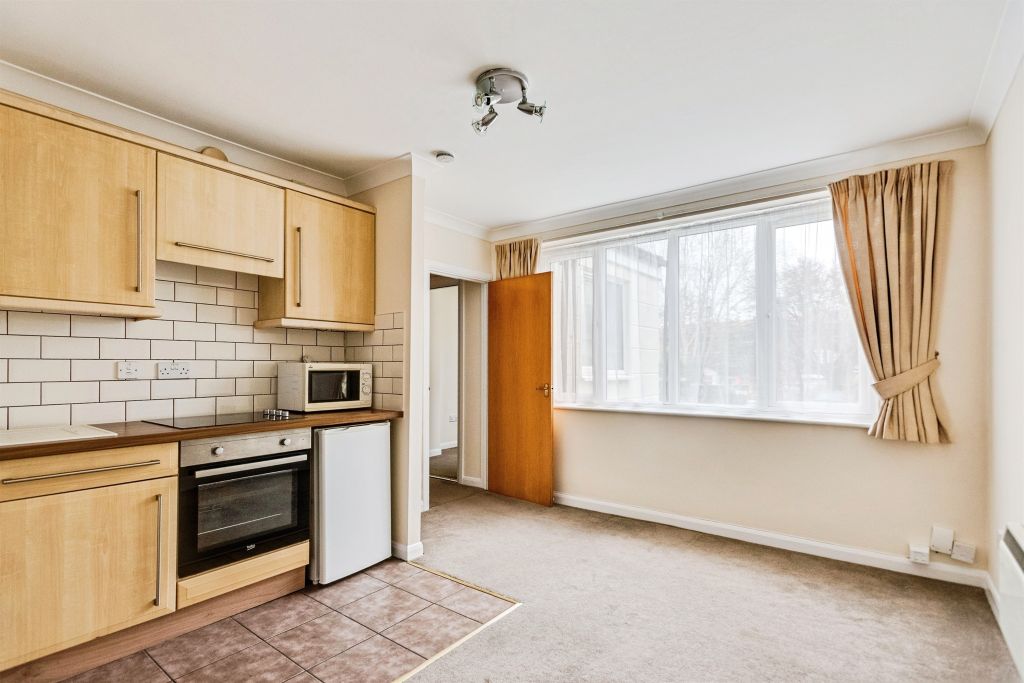 Property photo 2 of 9