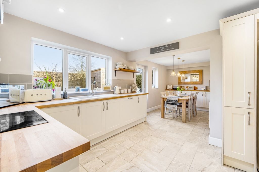 Property photo 3 of 30 3 Home Court (Wellingore)-21