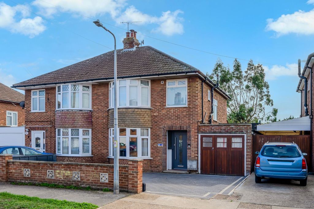 Property photo 1 of 29