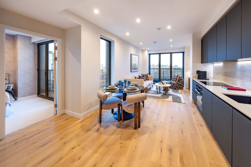 Property photo 1 of 10 Ebury 0125_032.Jpg