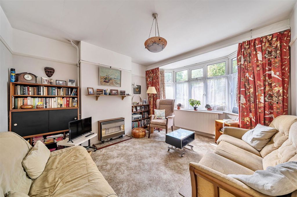 Property photo 2 of 17