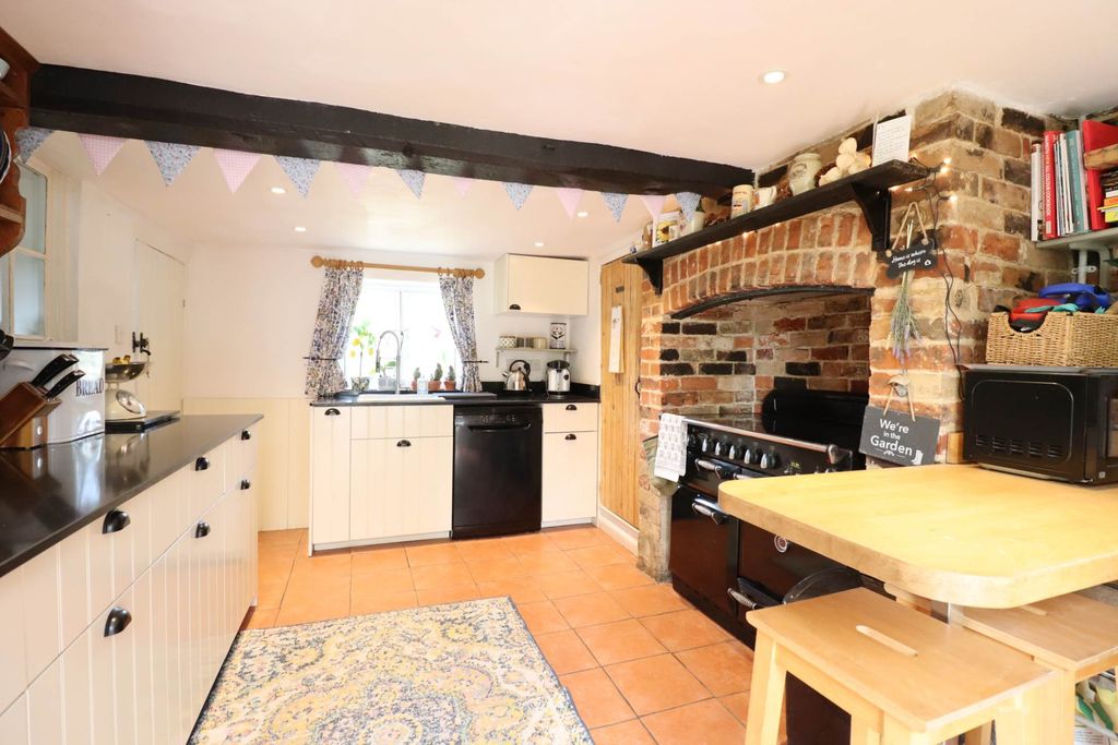 Property photo 3 of 16