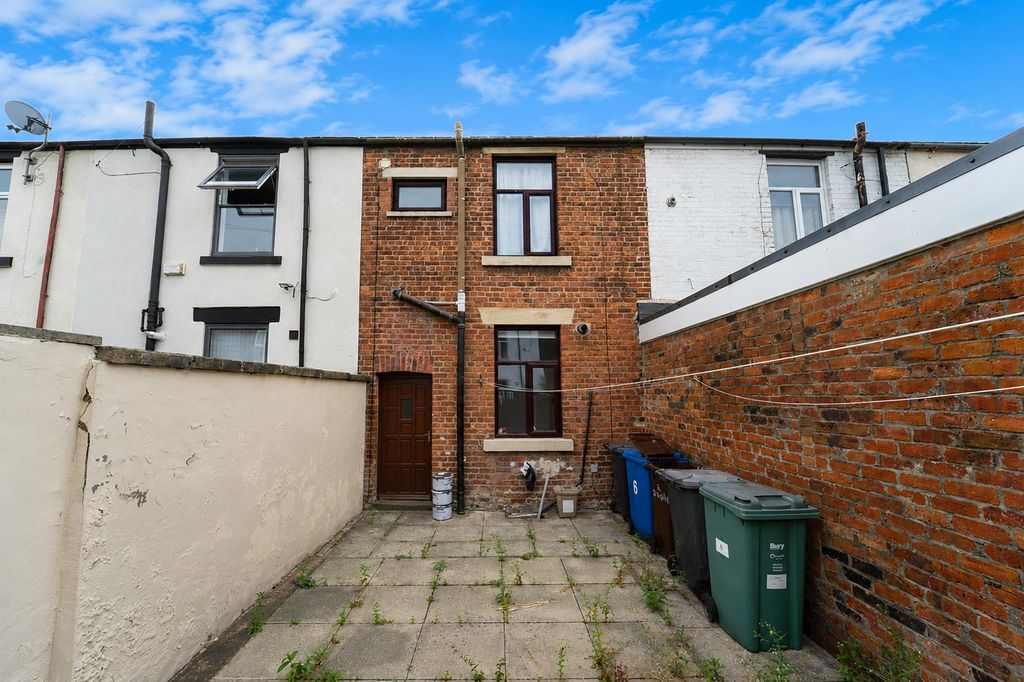 Property photo 3 of 11 (3).Png