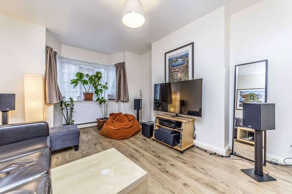 Property photo 1 of 4