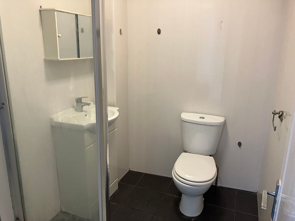 Property photo 3 of 3
