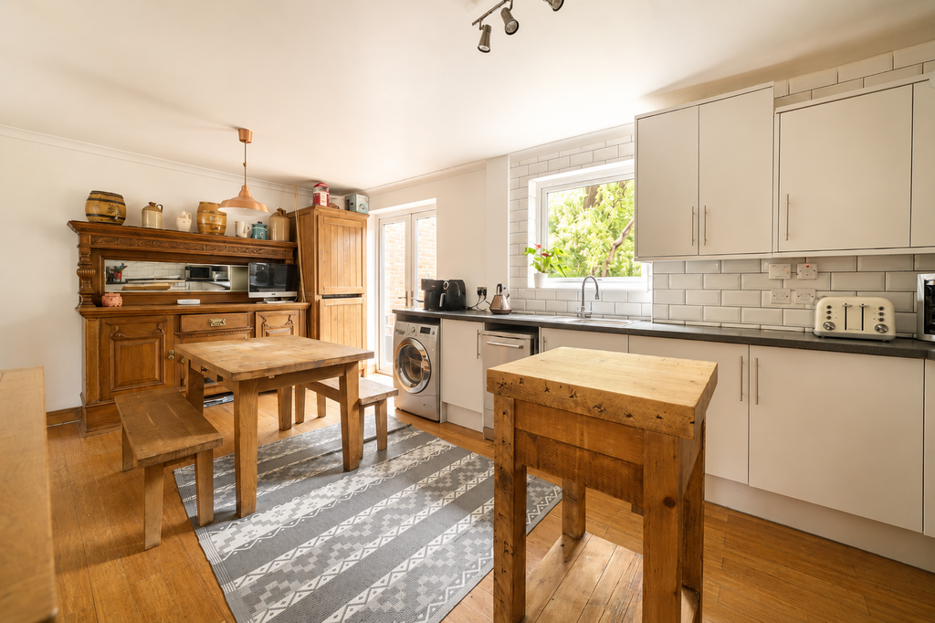 Property photo 3 of 68 Kitchen