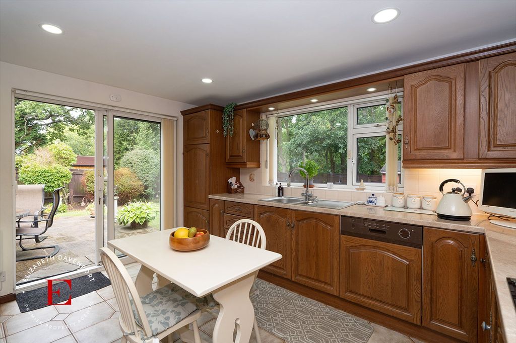 Property photo 3 of 22