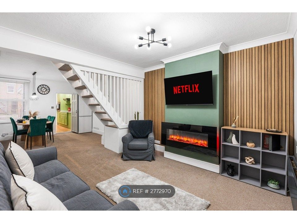 Property photo 1 of 33 Living Area