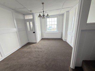 Property photo 2 of 21 Picture No. 18