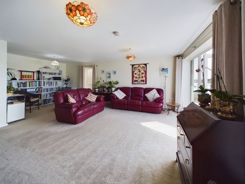 Property photo 3 of 27 Photo 11