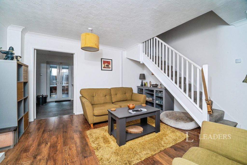 Property photo 3 of 17 Pbox-Img.Jpg