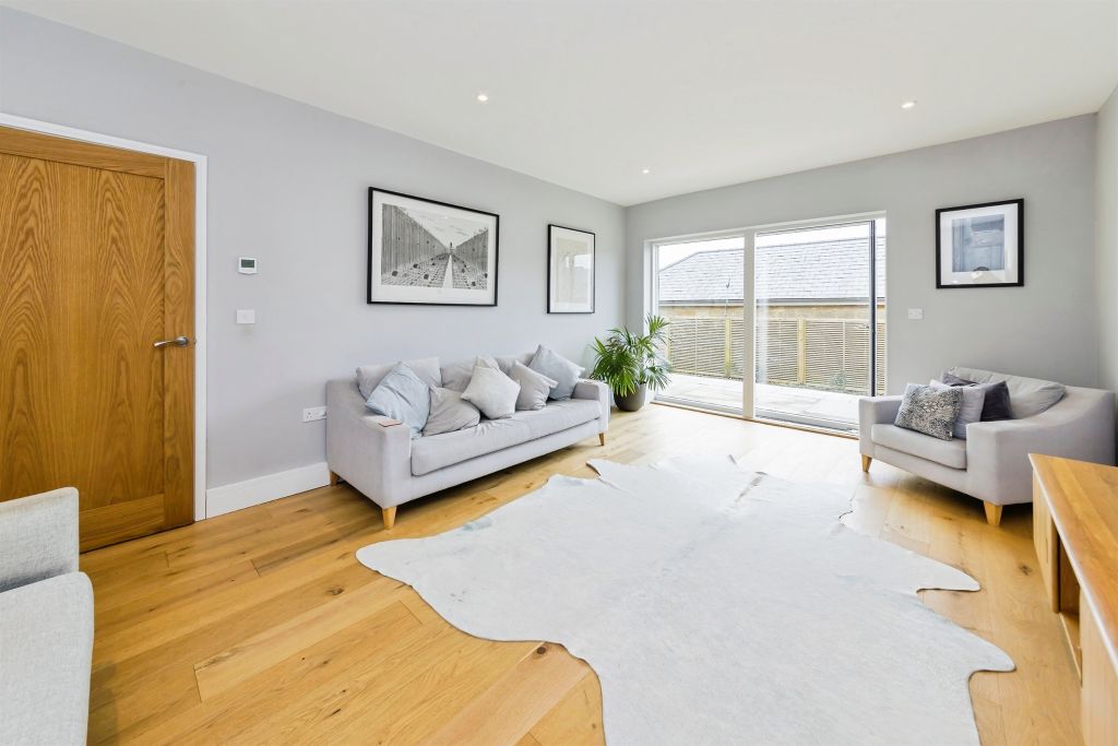 Property photo 3 of 21