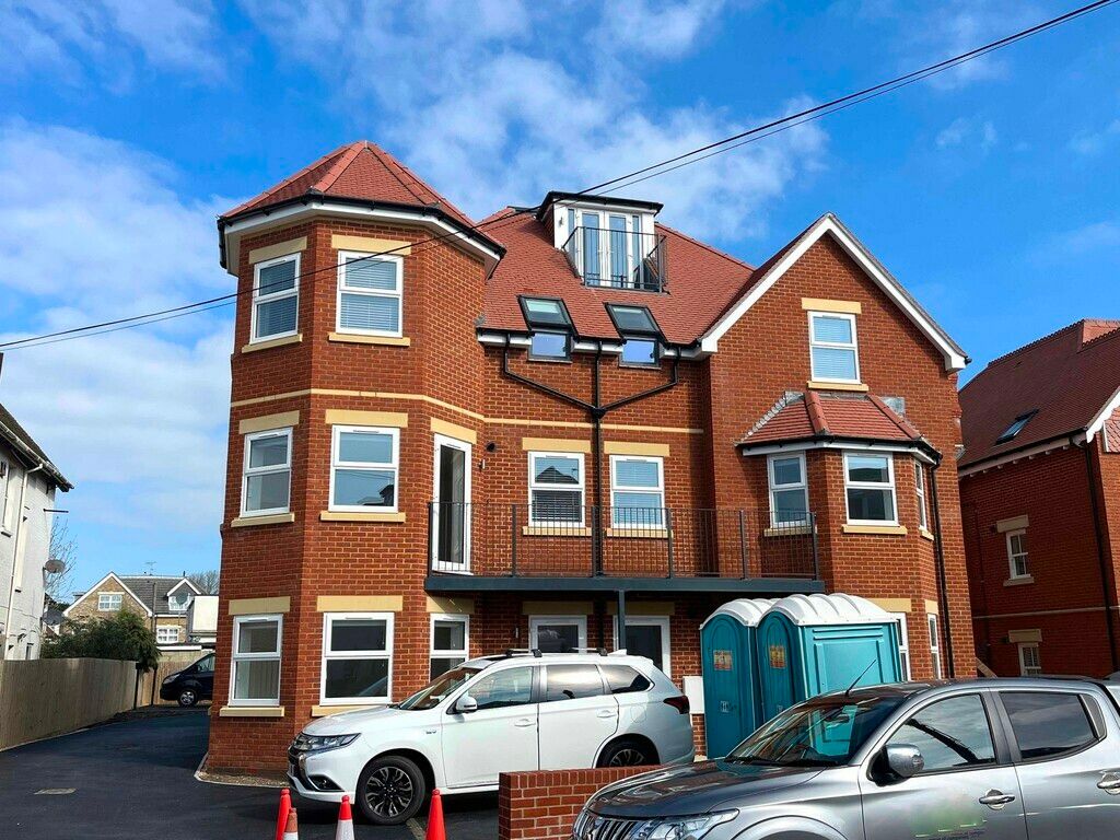 Property photo 1 of 7