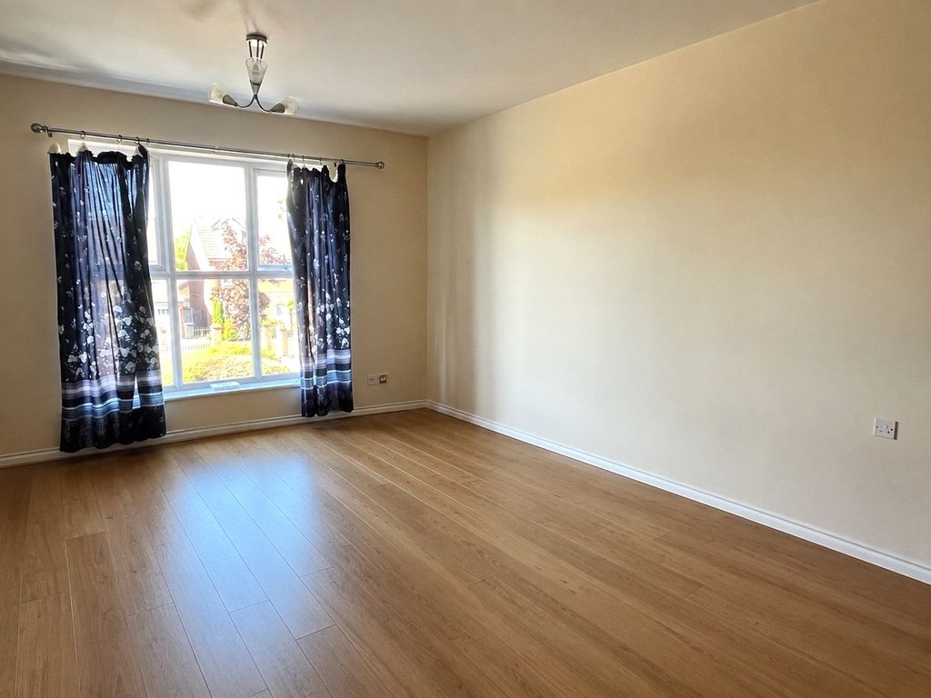 Property photo 3 of 6 Picture No. 04