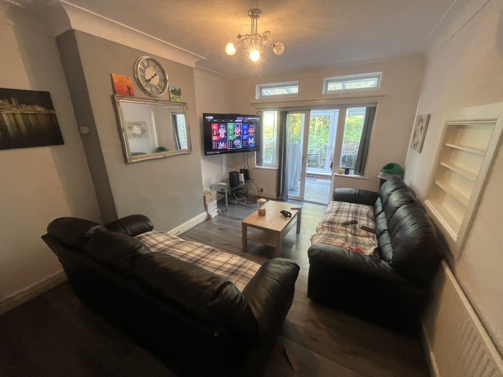 Property photo 2 of 12 Picture No. 08