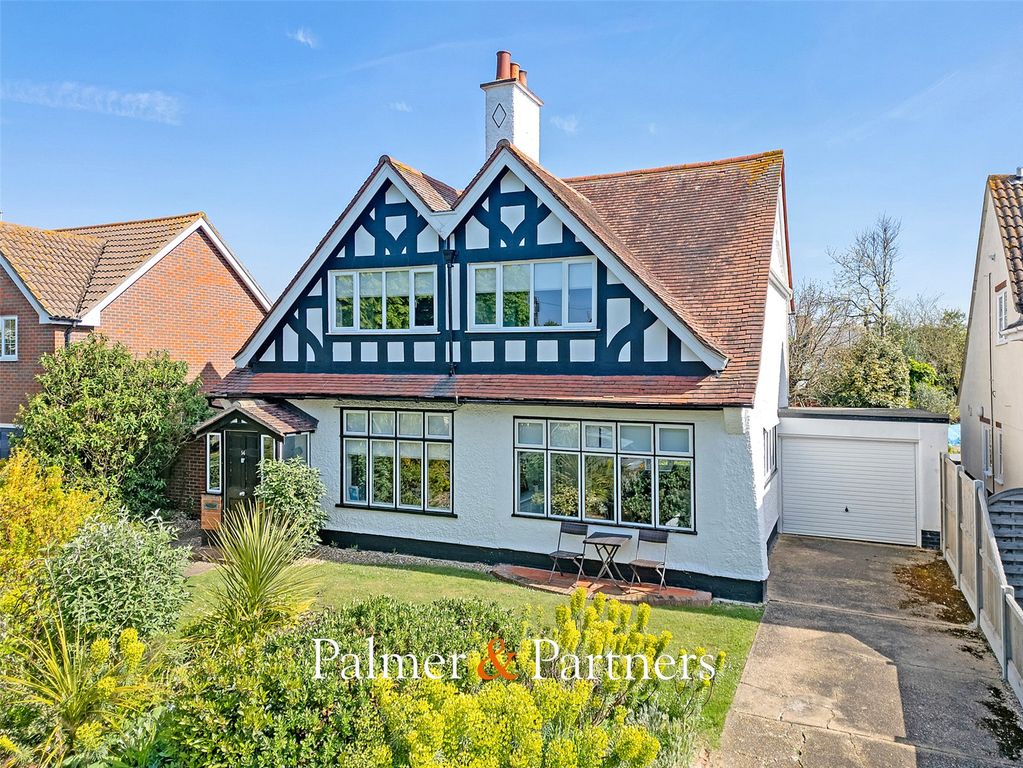 Property photo 1 of 30 Picture No. 04