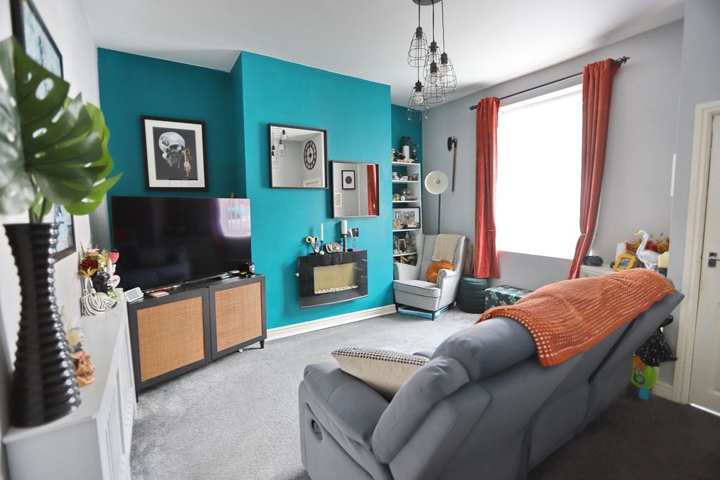 Property photo 2 of 15