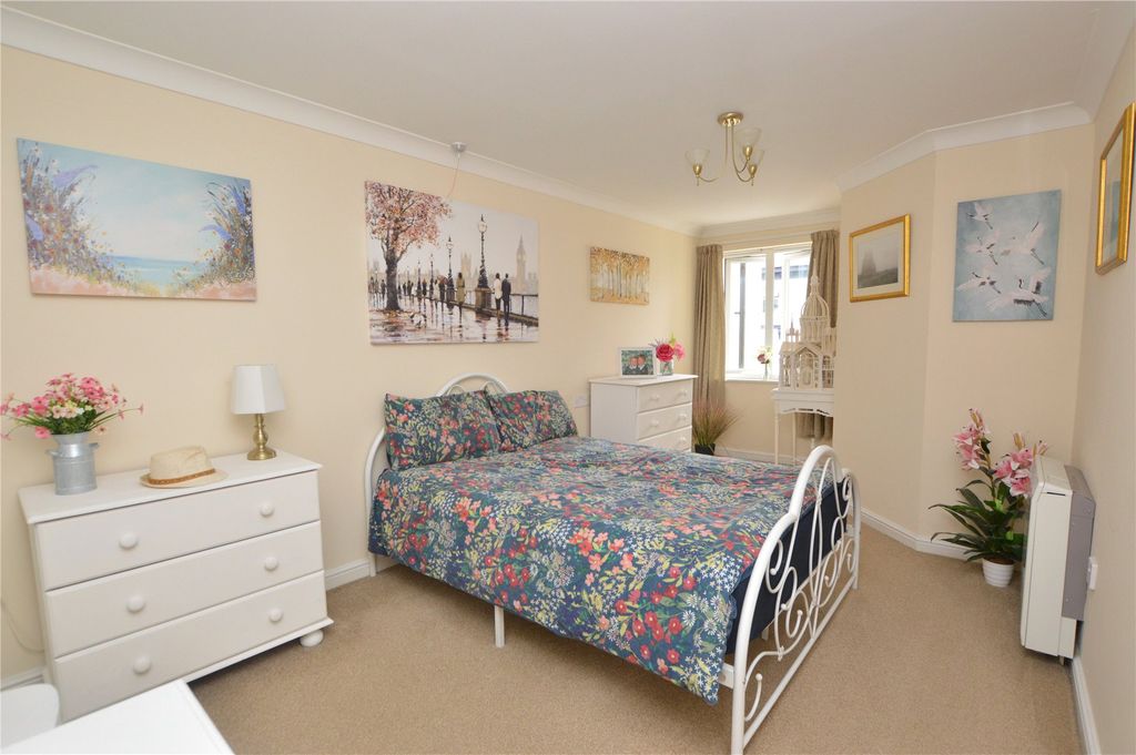 Property photo 3 of 12 Picture No. 01