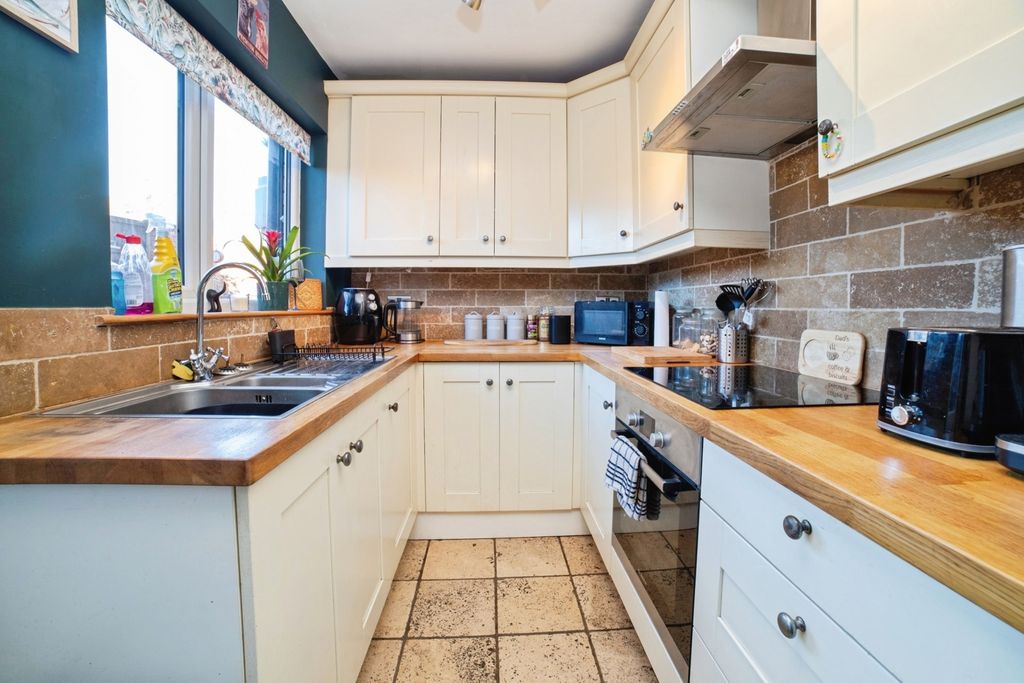 Property photo 1 of 16 Pbox-Img.Jpg