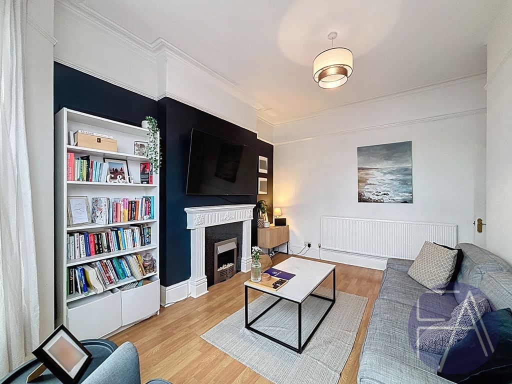 Property photo 3 of 18 4771817