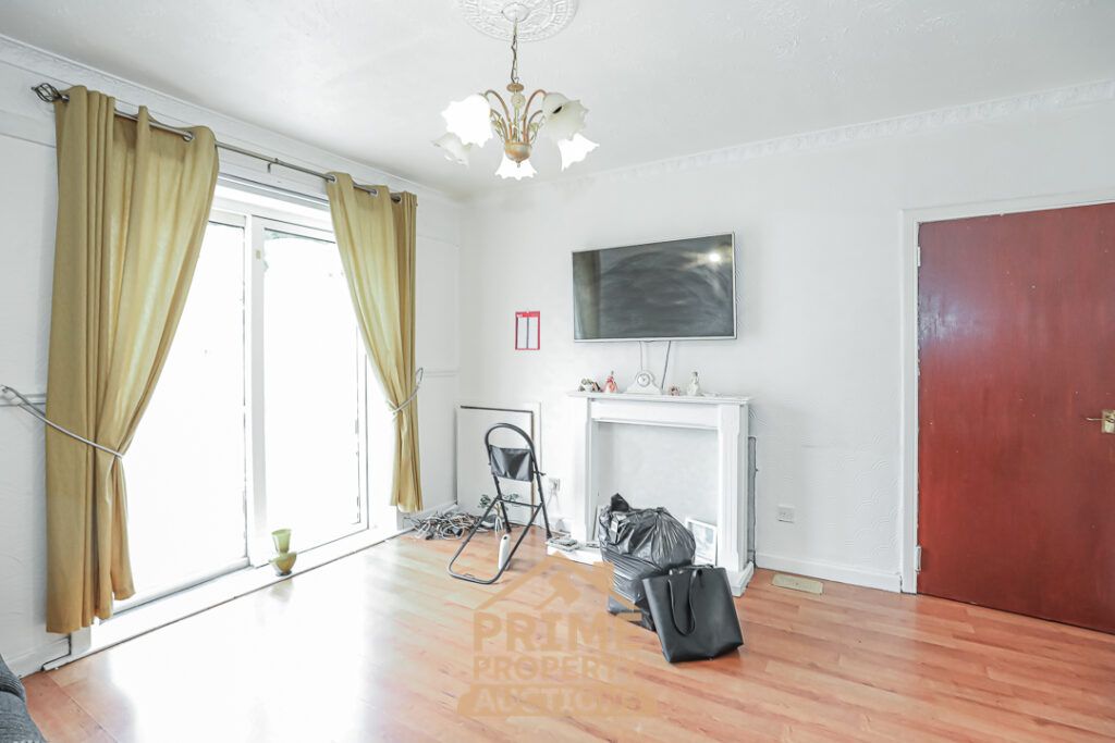 Property photo 3 of 11