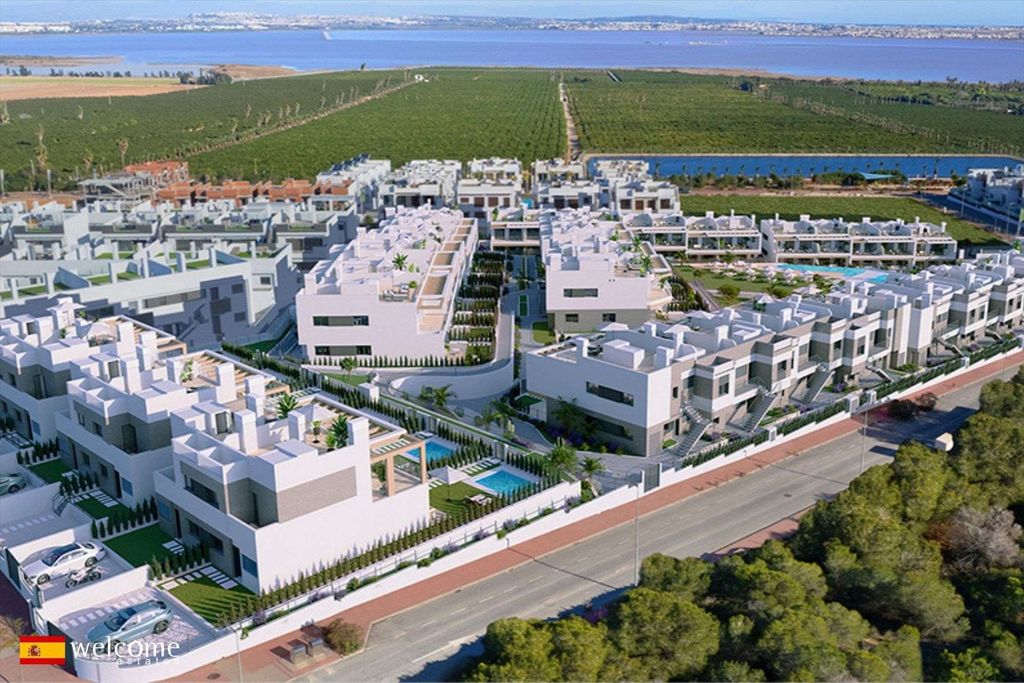 Property photo 1 of 17 New Build 2 Bedroom 2 Bathroom Upper Floor Apartments With Private Solariums In Torrevieja