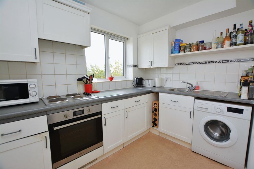 Property photo 2 of 9 Picture No. 04