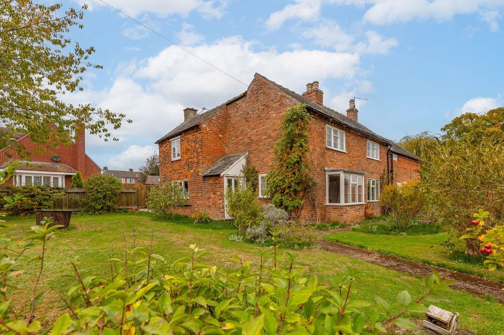 Property photo 1 of 33