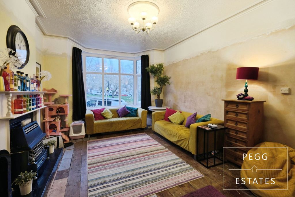 Property photo 3 of 20