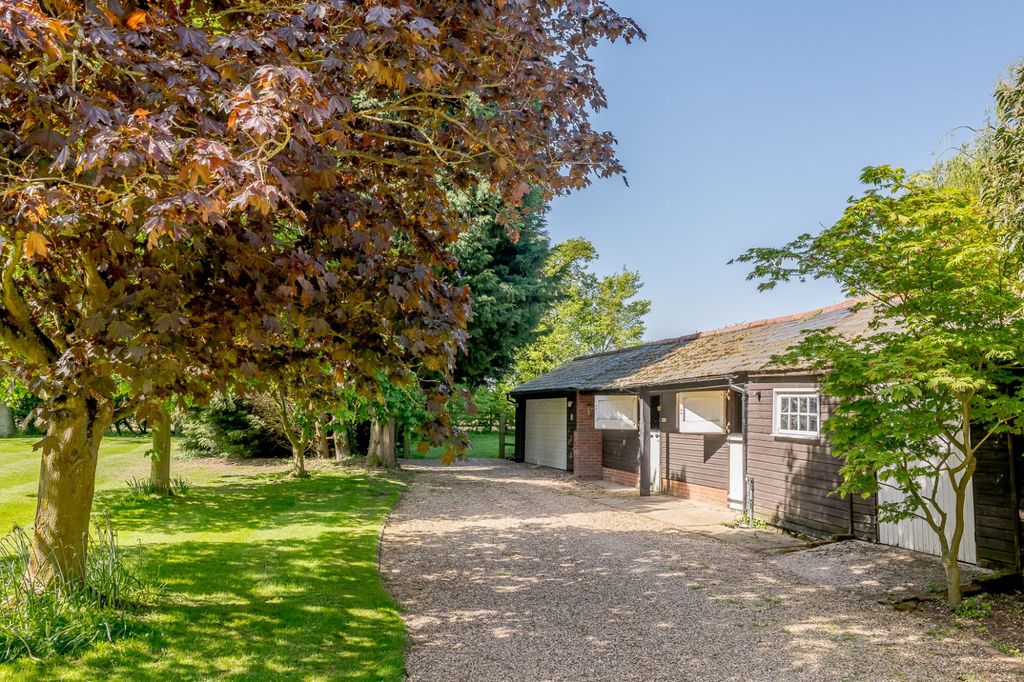 Property photo 3 of 21 Picture No. 50