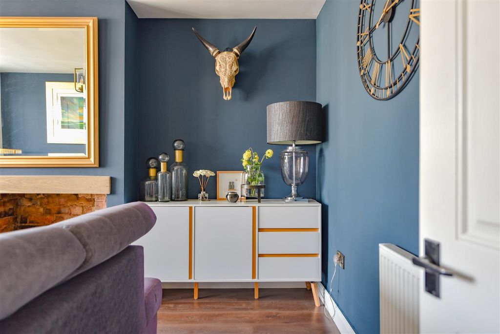 Property photo 3 of 18 0174Lounge4.Jpg