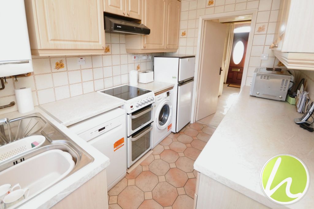 Property photo 3 of 15