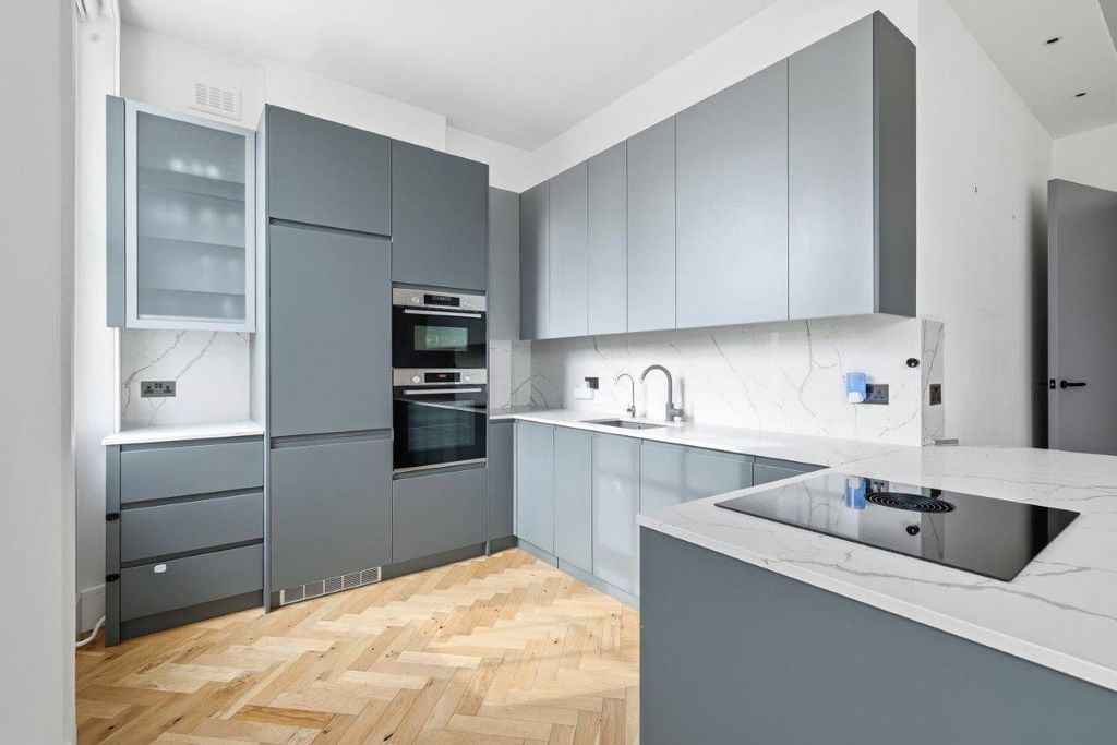 Property photo 3 of 10 Picture No. 16