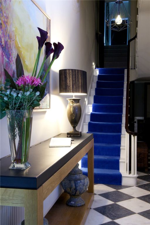 Property photo 2 of 20 Entrance Hallway