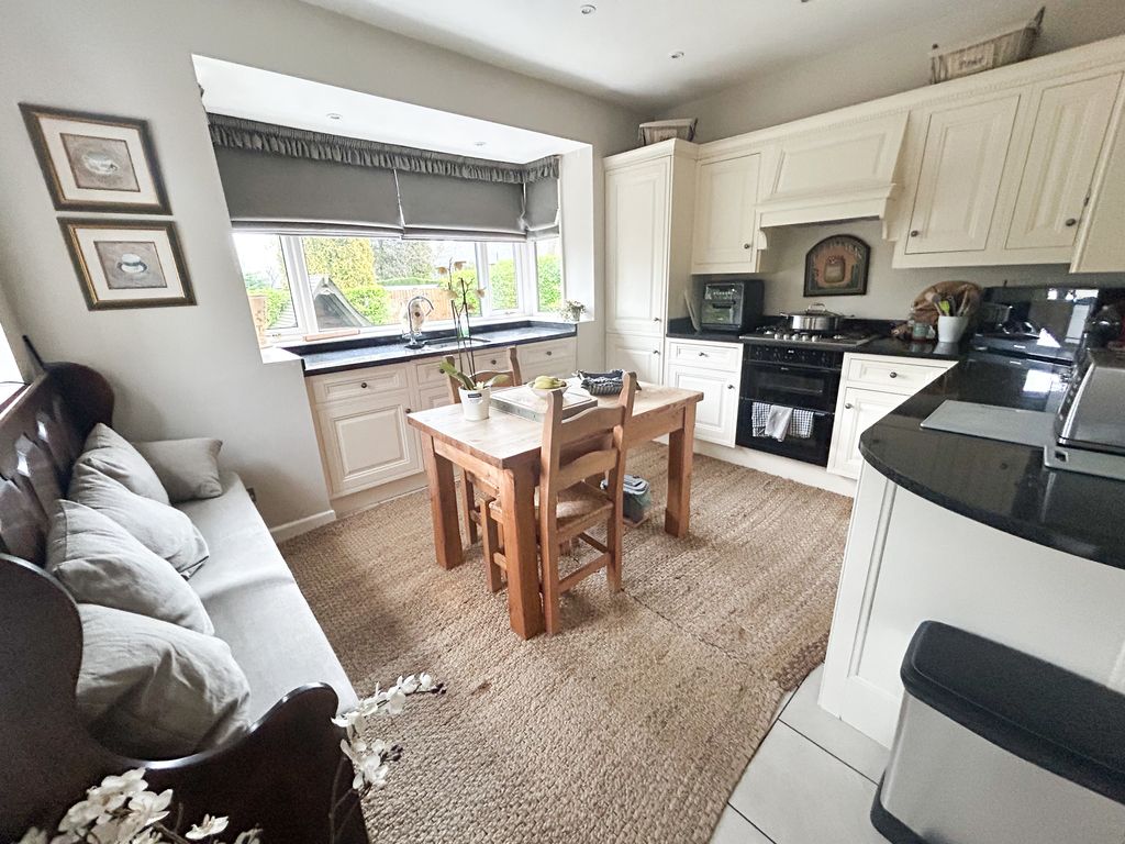 Property photo 3 of 31 Img_4909