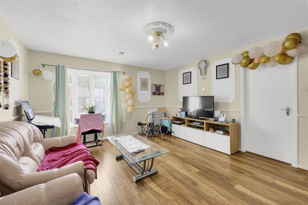 Property photo 2 of 16