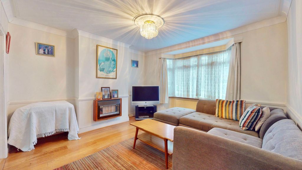 Property photo 3 of 26