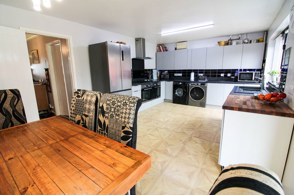 Additional image 4 of 3 bed bungalow for saleWalkerith Road, Morton, Gainsborough DN21