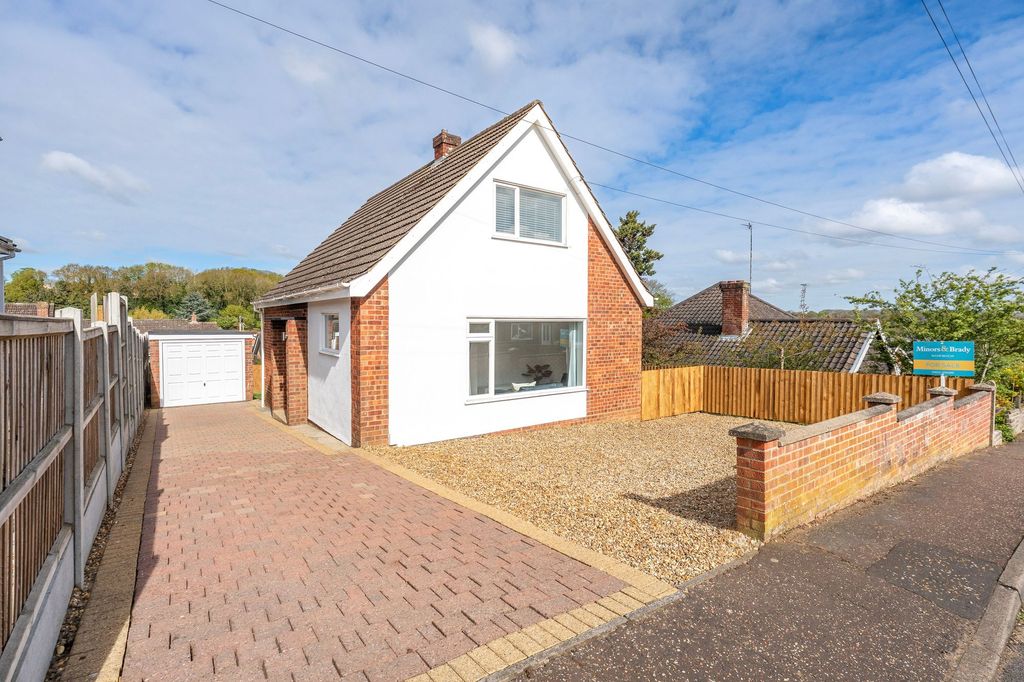 Property photo 1 of 16