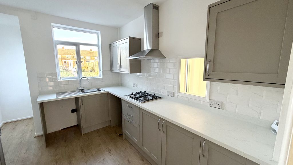 Property photo 3 of 12 Gallery