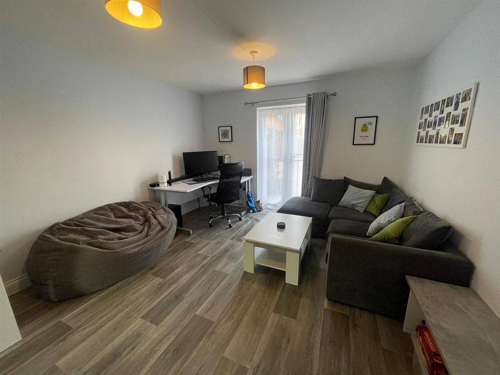 Property photo 3 of 7