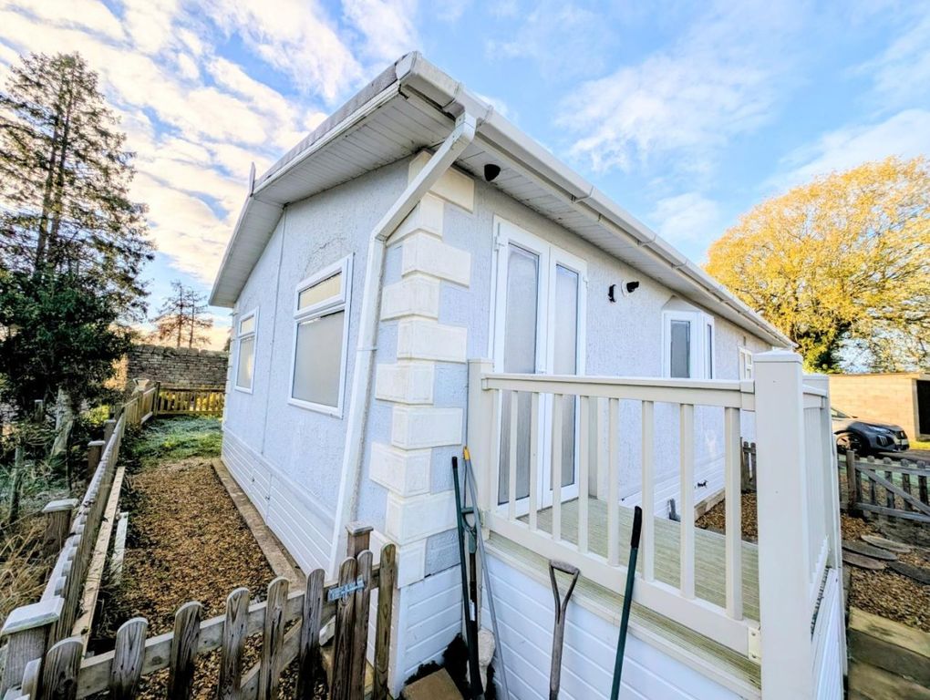 Property photo 1 of 14 Omar Oulton Lodge In Bromyard Exterior
