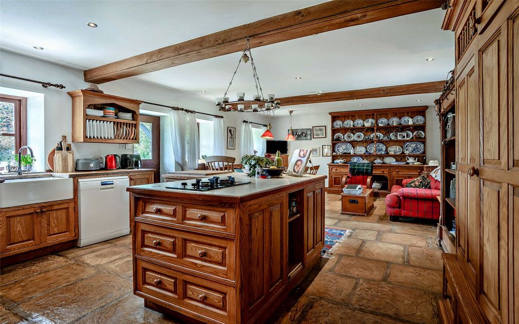 Additional image 4 of 7 bed detached house for saleDyffryn, Cardiff, Vale Of Glamorgan CF5