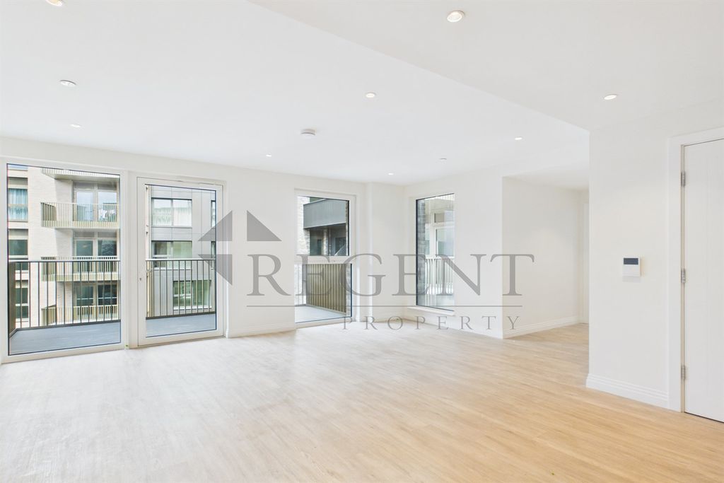 Property photo 1 of 19 (Main)