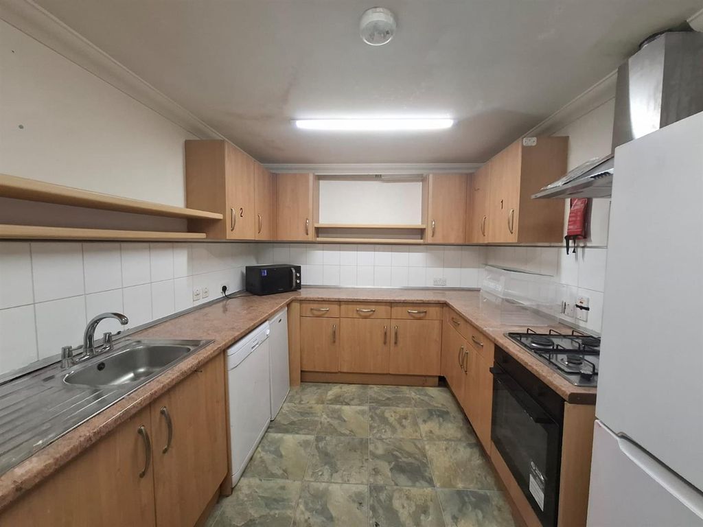 Property photo 3 of 9 Whatsapp Image 2026-09-22 At 13.32.54.Jpeg