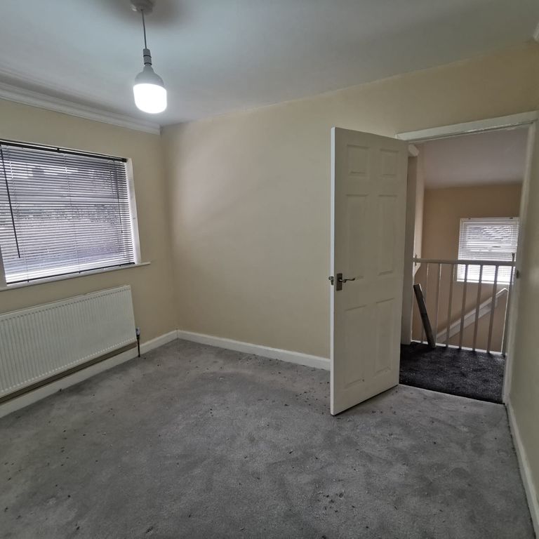 Property photo 3 of 21